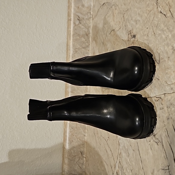 Soda chunky heel ankle boots - Picture 2 of 5